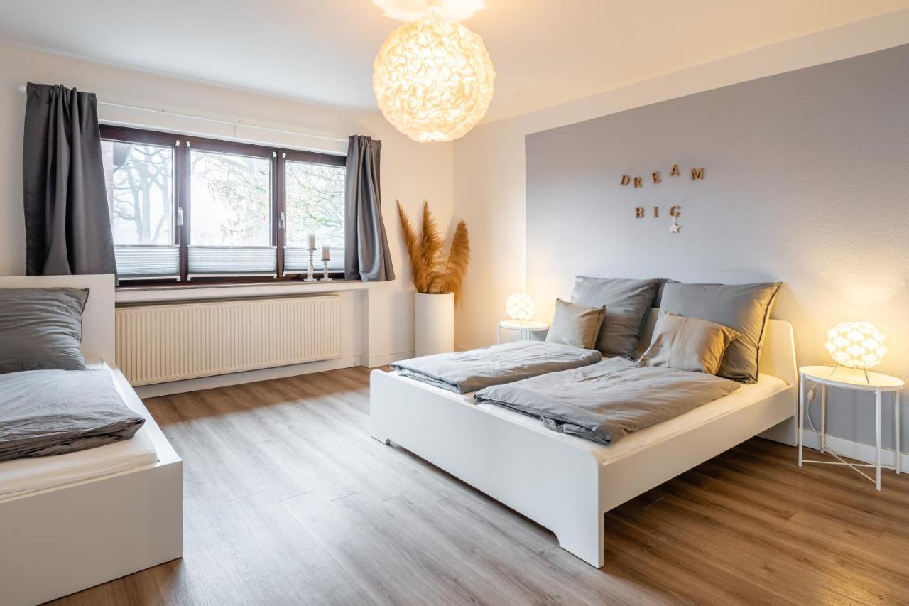 Vivid - Stylisches Apartment Mit Balkon - Parken - Nahe Weser-Ems-Hallen Und Ewe-Arena 올덴부르크 외부 사진